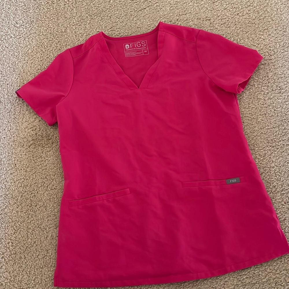 Figs scrub top